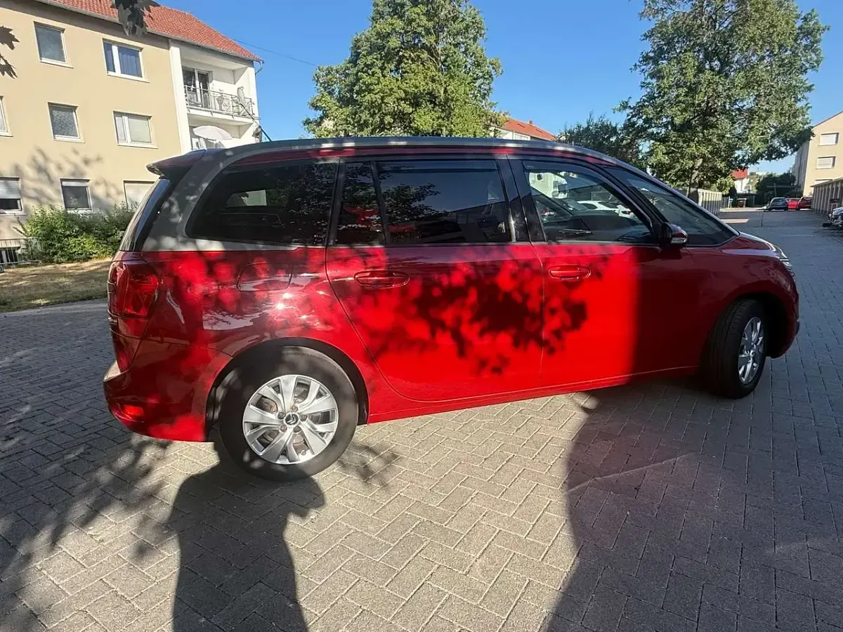 Gebraucht Citroën C4 SpaceTourer SELECTION 131 PS (96 kW) 2016 Lackierung rot Van / Kleinbus