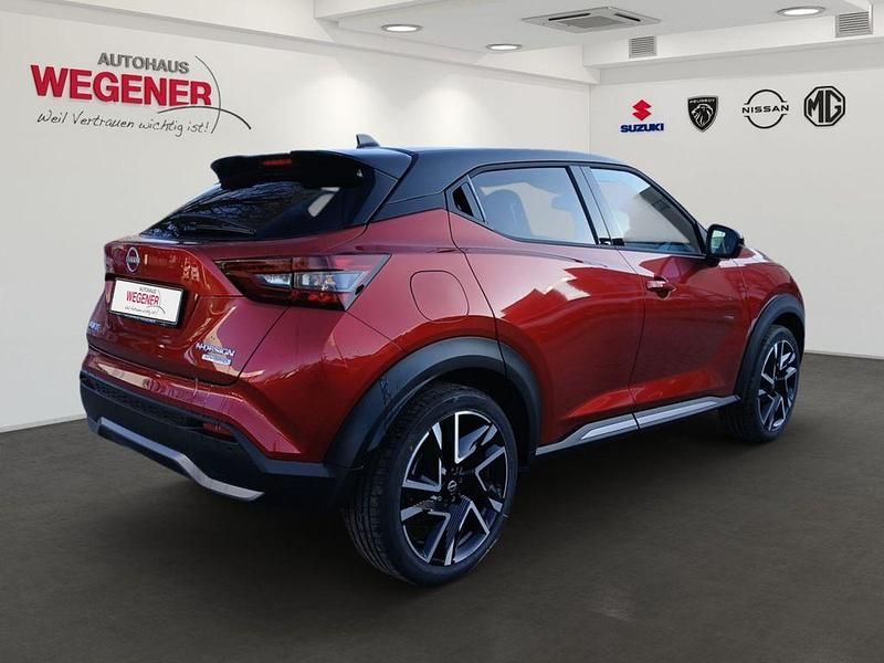 Neu Nissan Juke 143 PS (105 kW) 2025 Fuji sunset red/ black SUV