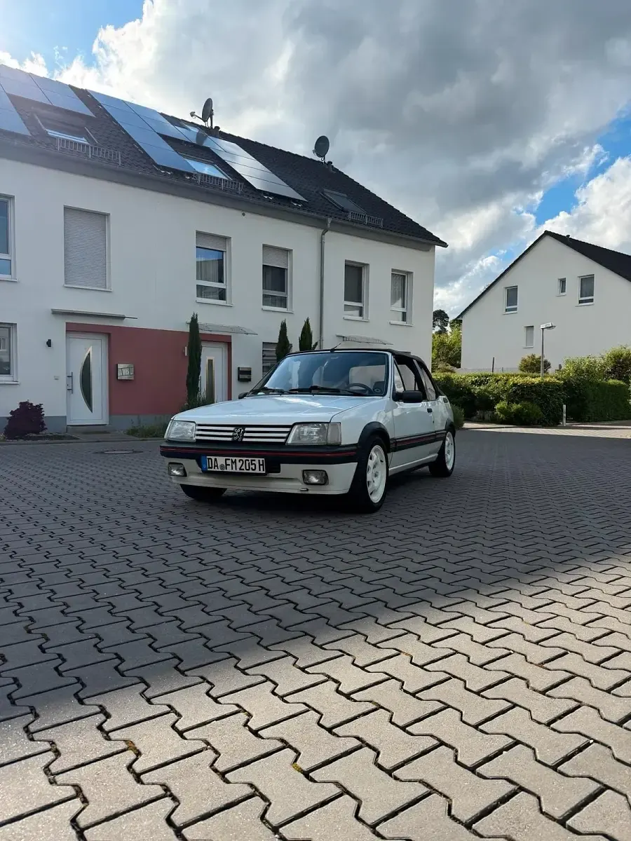 Gebraucht Peugeot 205 102 PS (75 kW) 1993 Weiß Cabrio