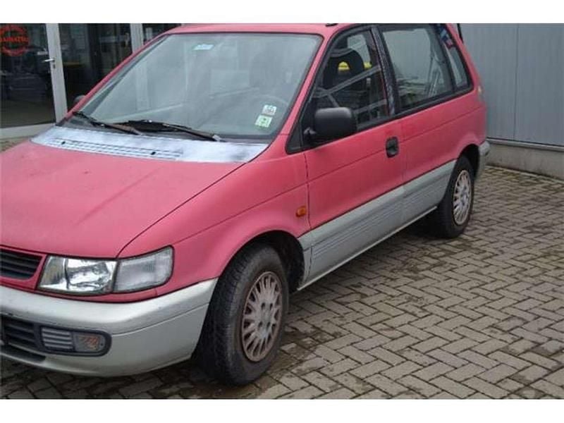 Gebraucht Mitsubishi Space Runner 122 PS (89 kW) 1996 Rot Van / Kleinbus