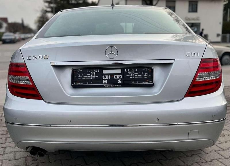 Gebraucht Mercedes C200 136 PS (100 kW) 2012 Iridiumsilber  metalliclack Limousine