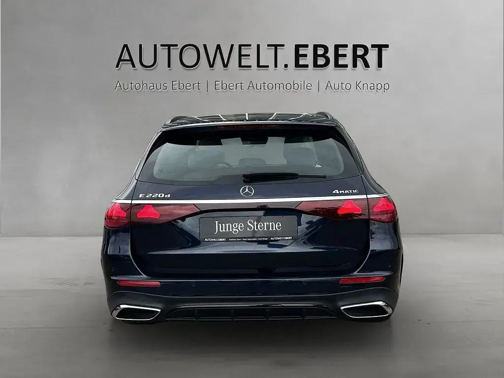 Gebraucht Mercedes E220 AMG 197 PS (144 kW) 2023 Blau Limousine