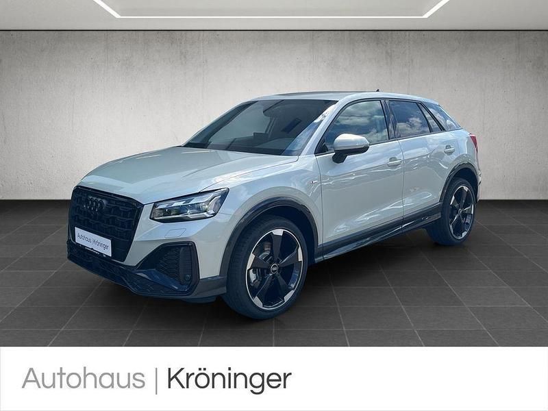 Silber Neu 2025 Audi Q2 S-Line SUV | 46.990 € (Teuer) - Bild 1/4