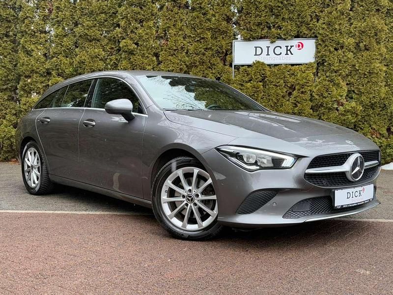 Gebraucht Mercedes CLA200 150 PS (110 kW) 2020 Mountaingrau  met. Kombi