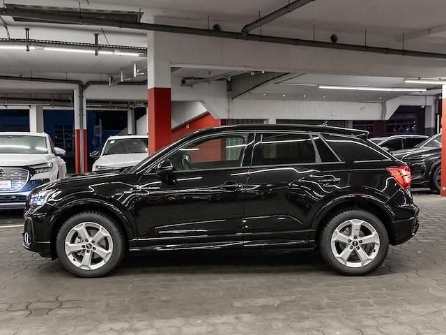 Gebraucht Audi Q2 S-Line 150 PS (110 kW) 2025 Mythosschwarz metallic SUV