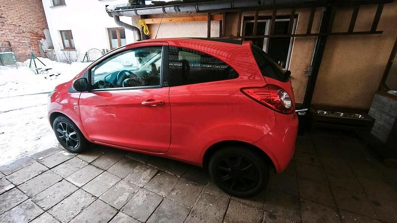 Gebraucht Ford Ka 69 PS (50 kW) 2011 Rot Kleinwagen