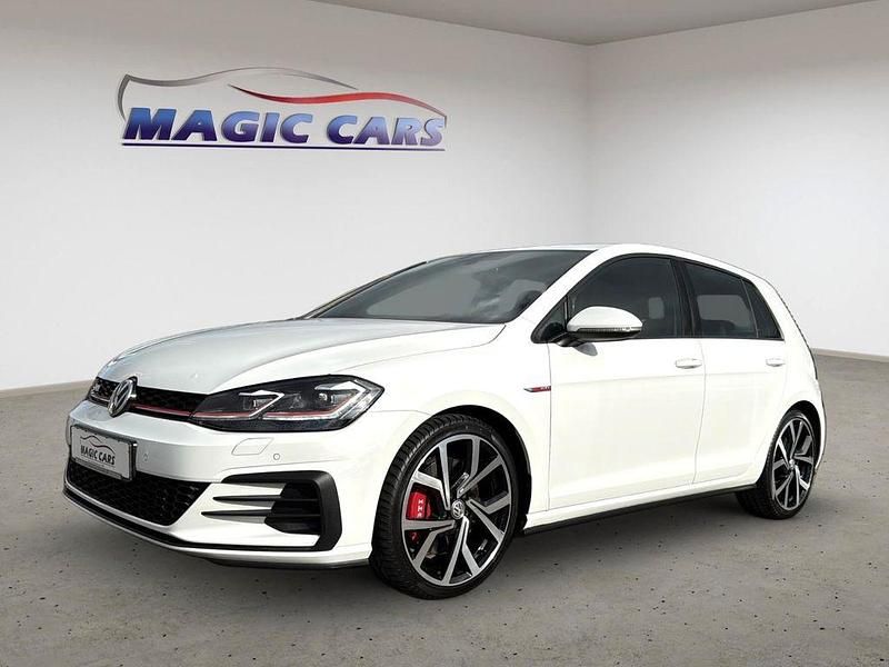 Pure white (metallic) Gebraucht 2019 VW Golf VII GTI Limousine | 23.900 € (Fairer Preis) - Bild 1/4