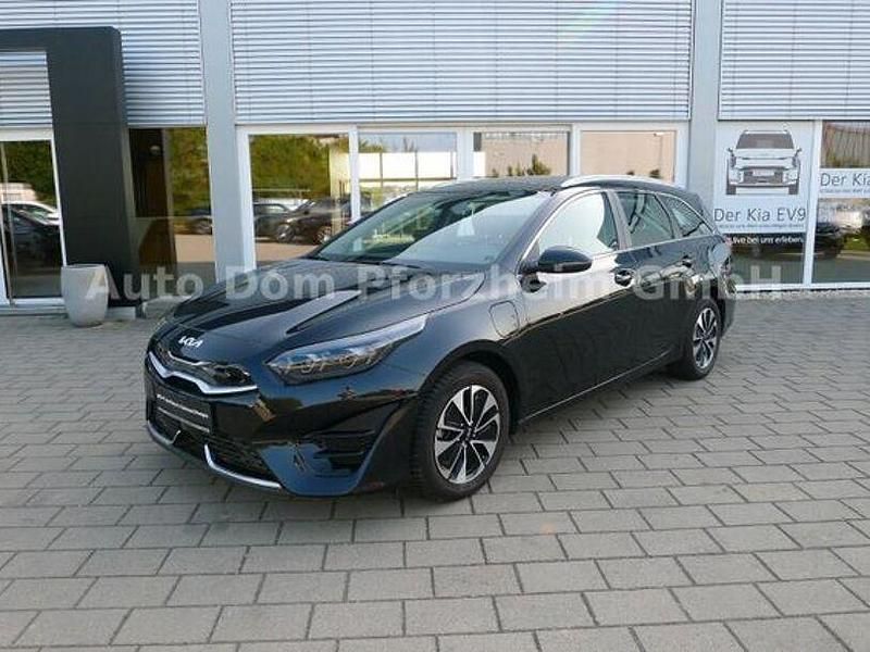 Schwarz Gebraucht 2024 Kia Ceed Limousine | 25.900 € (Guter Preis) - Bild 1/4