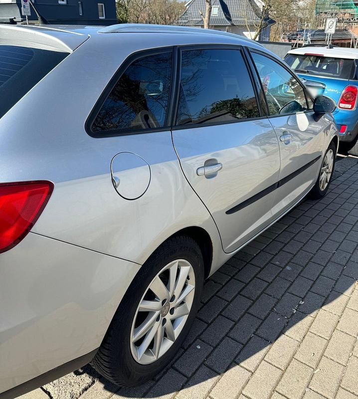 Gebraucht Seat Ibiza ST 75 PS (55 kW) 2012 Silber Kombi