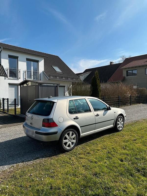 Gebraucht VW Golf IV 75 PS (55 kW) 1999 Silber Kleinwagen