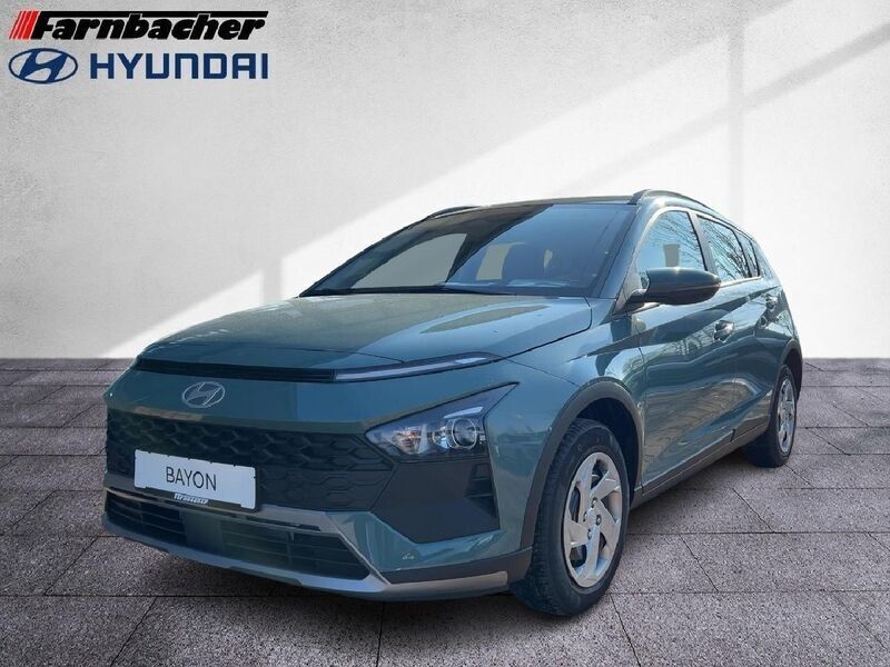 Mangrove green / mic Neu 2024 Hyundai Bayon Select SUV | 20.990 € (Guter Preis) - Bild 1/4