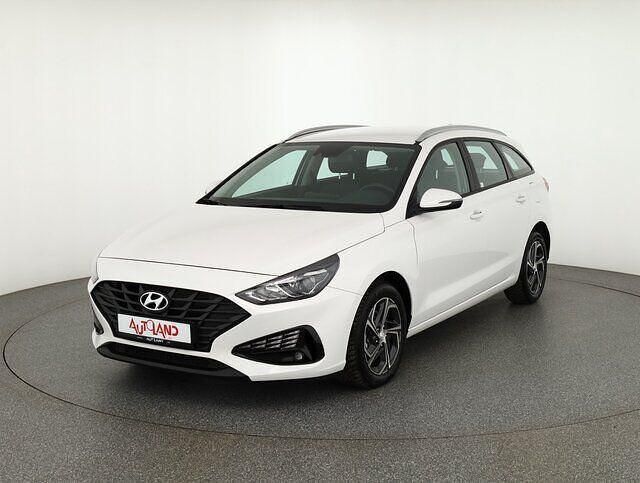 Weiß Gebraucht 2023 Hyundai i30 Kombi | 19.490 € (Fairer Preis) - Bild 1/4