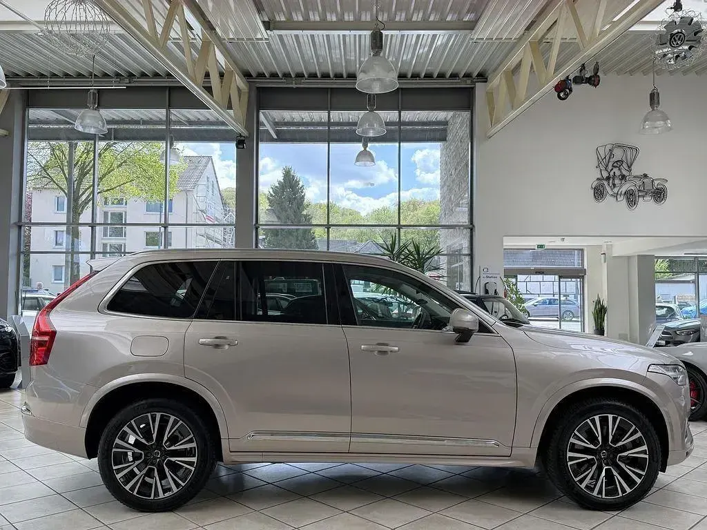 Gebraucht Volvo XC90 Plus 455 PS (334 kW) 2024 Beige metallic SUV