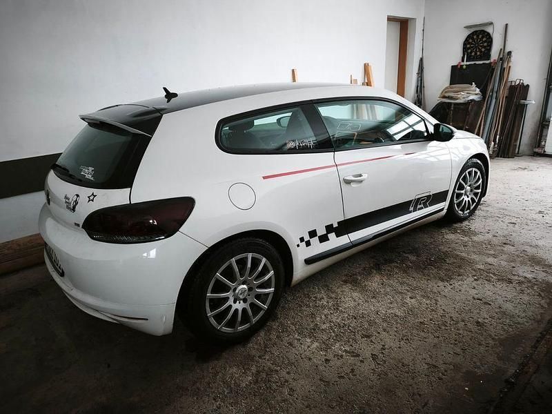 Gebraucht VW Scirocco R 160 PS (117 kW) 2009 Weiß Coupé