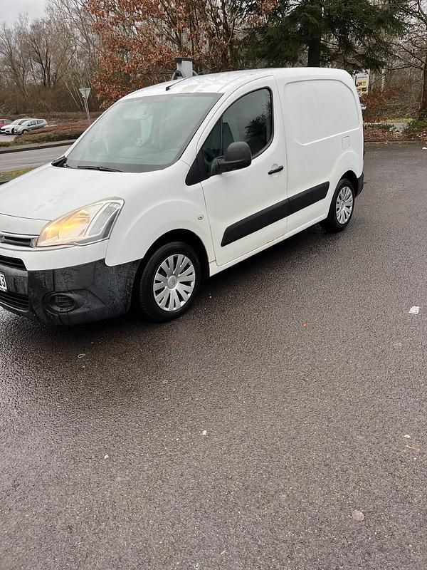 Gebraucht Citroën Berlingo 58 PS (42 kW) 2012 Weiß Van / Kleinbus