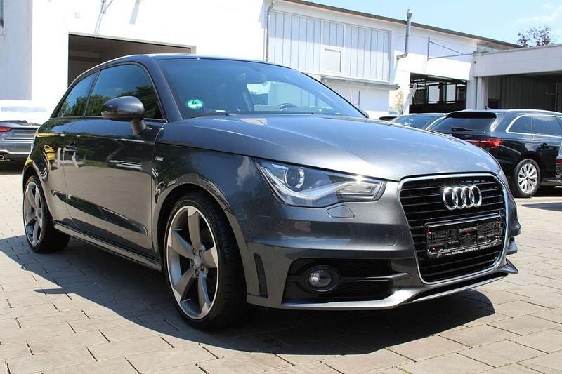 Grau Gebraucht 2011 Audi A1 S-Line Kleinwagen | 9.990 € (Etwas zu teuer) - Bild 1/4