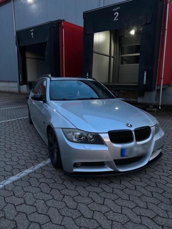 Grau Gebraucht 2007 BMW 320 M Sport Kombi | 3.800 € - Bild 1/4