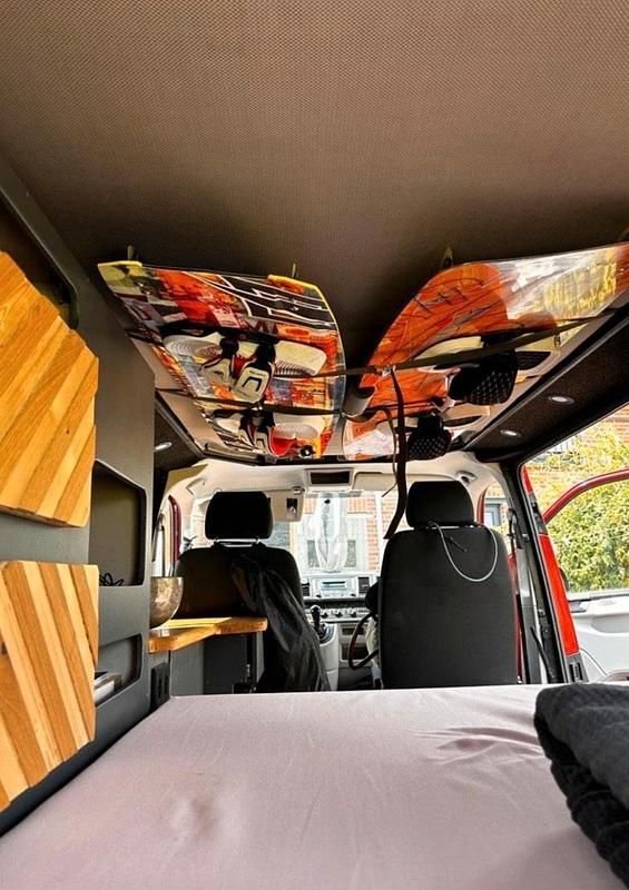 Gebraucht VW Transporter 102 PS (75 kW) 2016 Rot Van