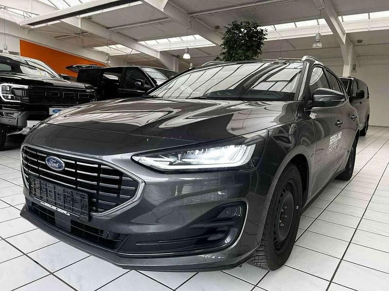 Lackierung magneticgrau metal Gebraucht 2024 Ford Focus Titanium Kombi | 20.980 € (Guter Preis) - Bild 1/4