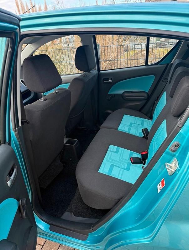 Used Suzuki Splash Basic 68 HP (50 kW) 2010 Blue Hatchback