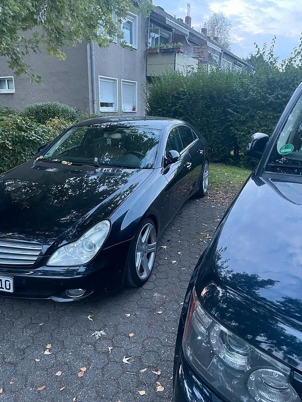 Schwarz Gebraucht 2006 Mercedes CLS320 Limousine | 4.500 € (Superpreis) - Bild 1/4
