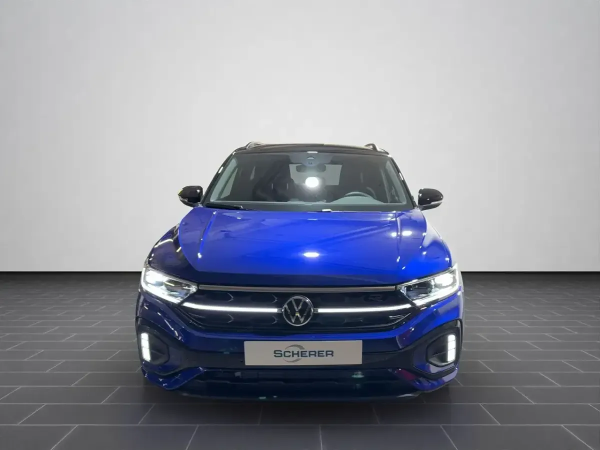 Second-hand VW T-Roc R-line 150 CP (110 kW) 2024 Albastru SUV