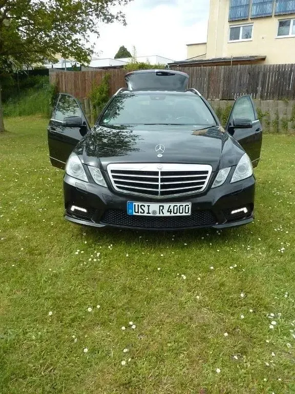 Używany Mercedes E350 Avantgarde 231 KM (169 kW) 2010 Czarny Sedan/Limuzyna