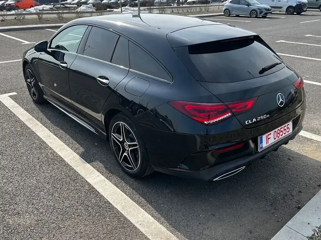 Gebraucht Mercedes CLA250e 218 PS (160 kW) 2021 Schwarz Coupé
