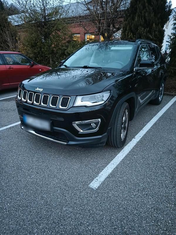 Gebraucht Jeep Compass Limited 140 PS (102 kW) 2017 Schwarz SUV