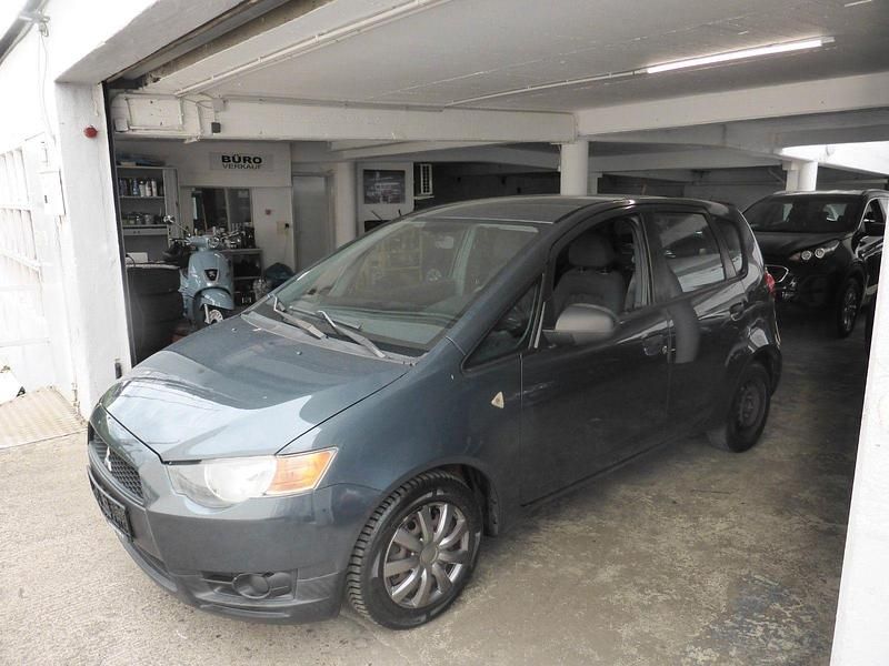 Grau Gebraucht 2009 Mitsubishi Colt Inform Kleinwagen | 2.950 € (Fairer Preis) - Bild 1/4