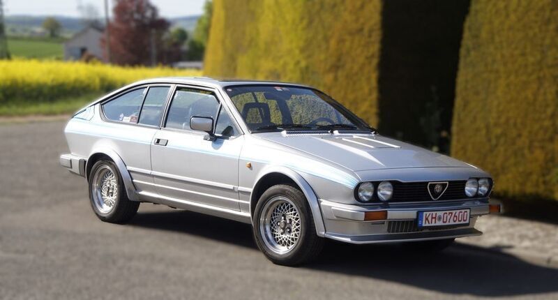 Silber Gebraucht 1983 Alfa Romeo GTV Coupé | 24.500 € - Bild 1/4