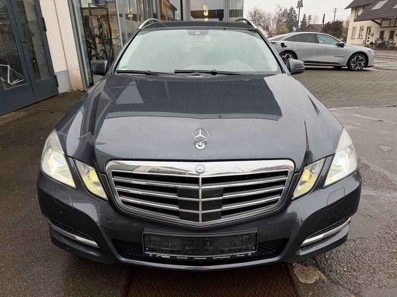 Gebraucht Mercedes E350 265 PS (194 kW) 2011 Grau Kombi