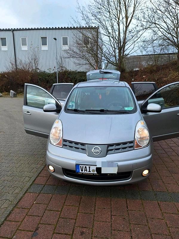 Grau Gebraucht 2007 Nissan Note Van / Kleinbus | 4.399 € (Fairer Preis) - Bild 1/4