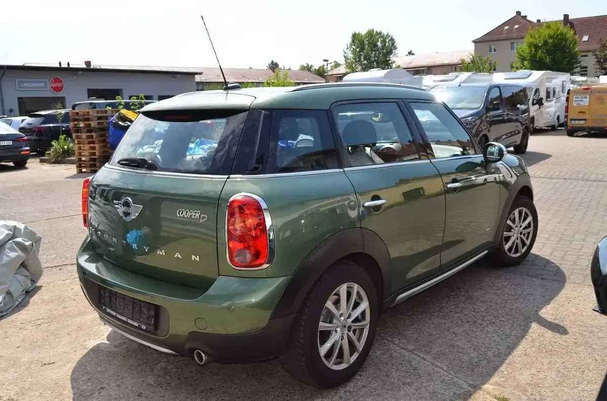 Gebraucht Mini Cooper D Countryman 111 PS (81 kW) 2016 Jungle green metallic SUV