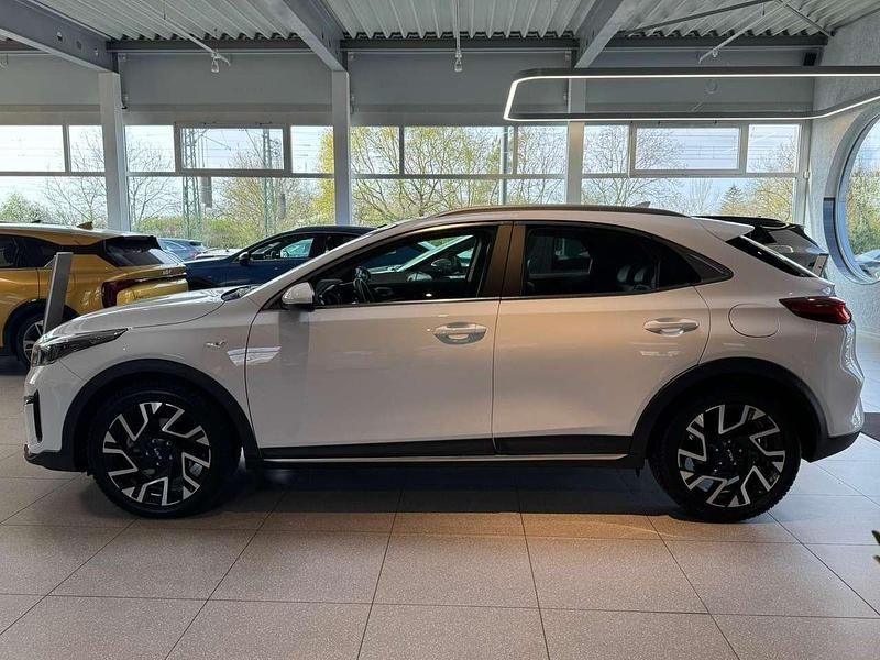 Second-hand Kia XCeed Comfort 140 CP (102 kW) 2025 Alb SUV