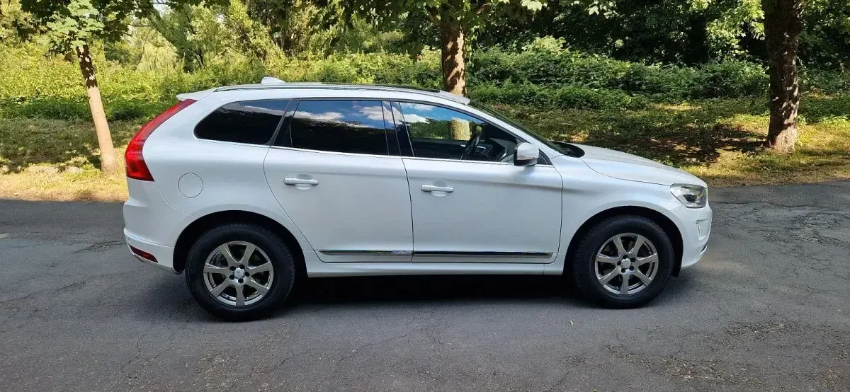 Gebraucht Volvo XC60 Linje Inscription 220 PS (161 kW) 2015 Weiß SUV