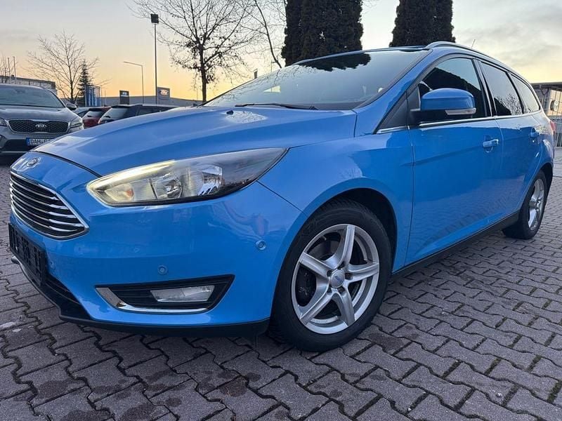 Usado Ford Focus Titanium 125 CV (91 kW) 2016 Azul Berlina