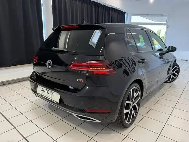 Gebraucht VW Golf VII Highline 174 PS (127 kW) 2018 Andere Limousine