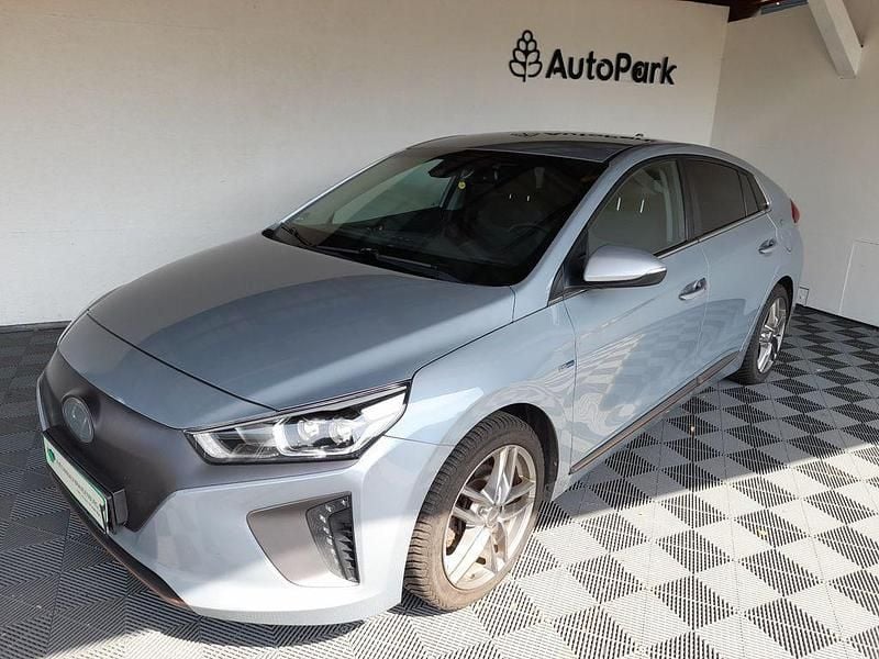 Silber Gebraucht 2018 Hyundai Ioniq Style Limousine | 8.800 € (Teuer) - Bild 1/4