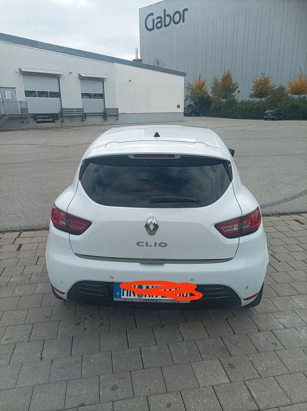 Weiß Gebraucht 2019 Renault Clio IV LIMITED Kleinwagen | 9.300 € (Guter Preis) - Bild 1/4