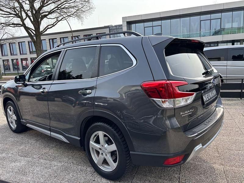 Gebraucht Subaru Forester Platinum 150 PS (110 kW) 2021 Grau SUV