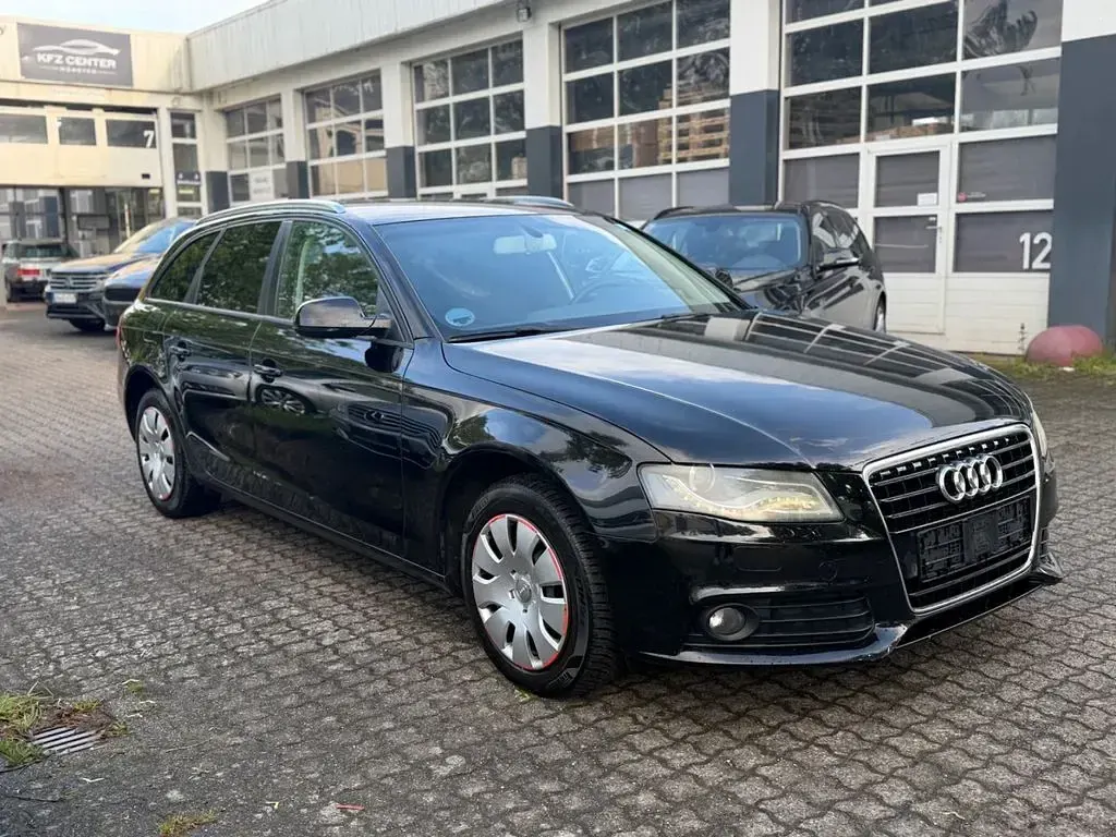 Gebraucht Audi A4 Attraction 143 PS (105 kW) 2009 Schwarz Kombi