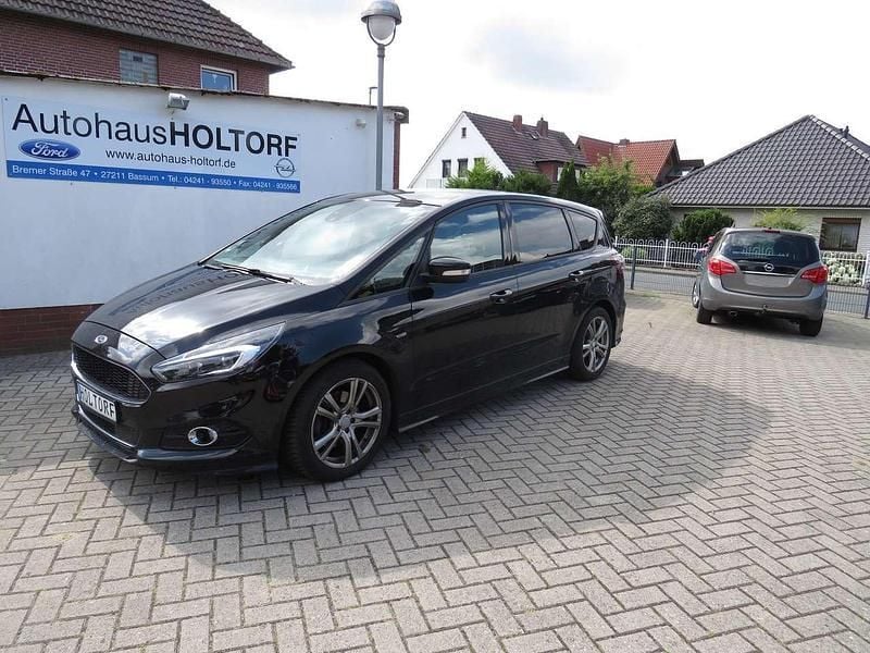 Shadow black Gebraucht 2018 Ford S-MAX ST-Line Van / Kleinbus | 13.300 € (Superpreis) - Bild 1/4