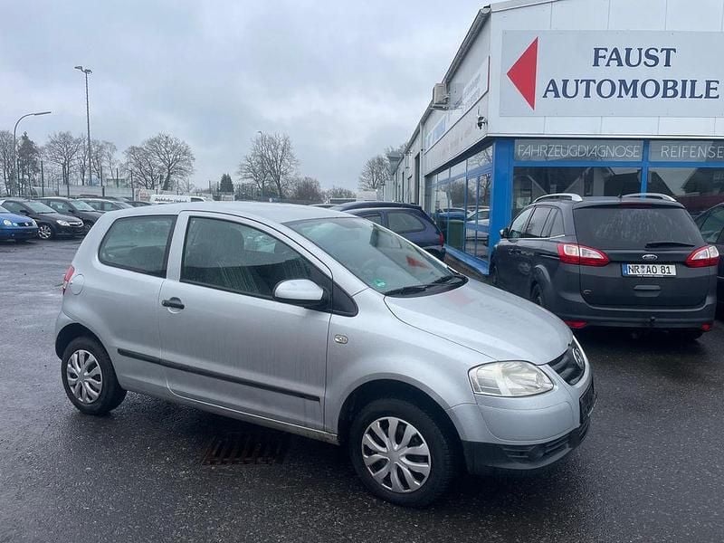 Silber Gebraucht 2005 VW Fox Kleinwagen | 690 € (Superpreis) - Bild 1/4
