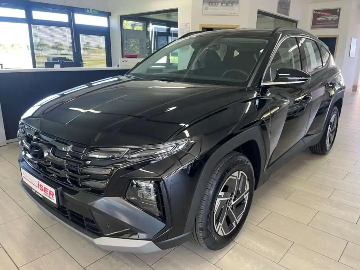 Neu Hyundai Tucson Select 150 PS (110 kW) 2026 Abyss black / met SUV