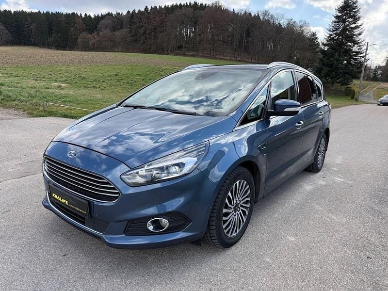 Gebraucht Ford S-MAX Titanium 150 PS (110 kW) 2018 Chrome blue Van / Kleinbus
