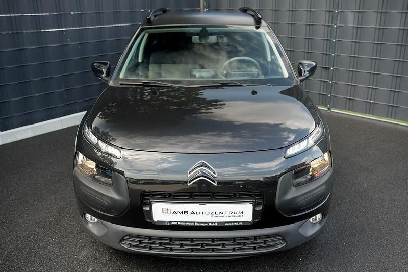 Gebraucht Citroën C4 Feel 82 PS (60 kW) 2015 Schwarz Limousine
