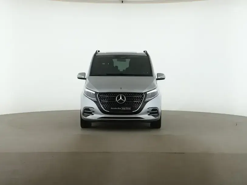 Gebraucht Mercedes V250 Style 190 PS (139 kW) 2025 Silber Van / Kleinbus