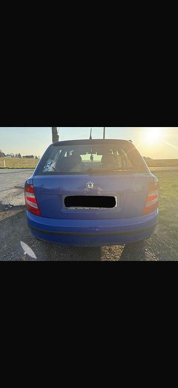 Second-hand Skoda Fabia 68 CP (50 kW) 2006 Albastru Hatchback