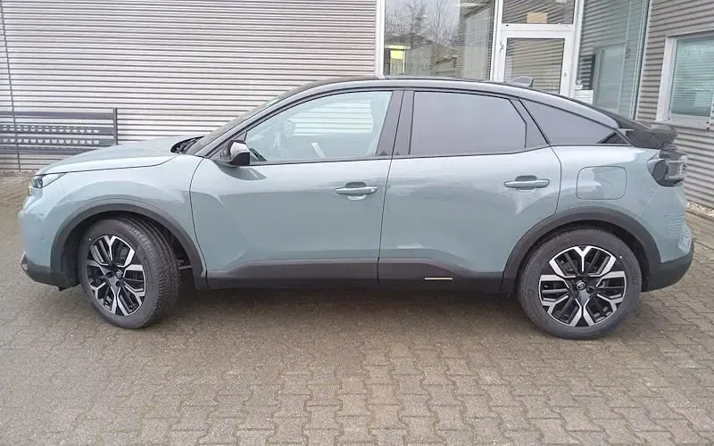 Ny Citroën e-C4 114 kW (156 HK) 2025 Grøn Sedan